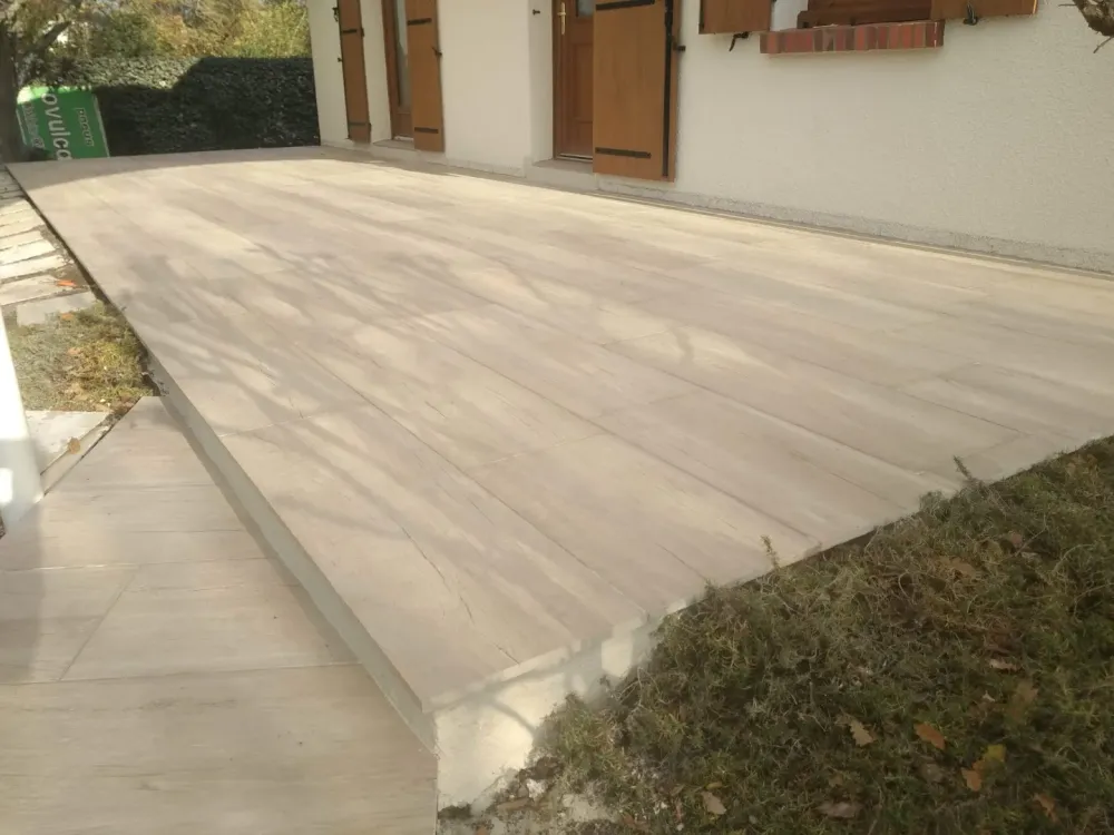 Pose de carrelage pour terrasse ou piscine Poussin et FIls (1)