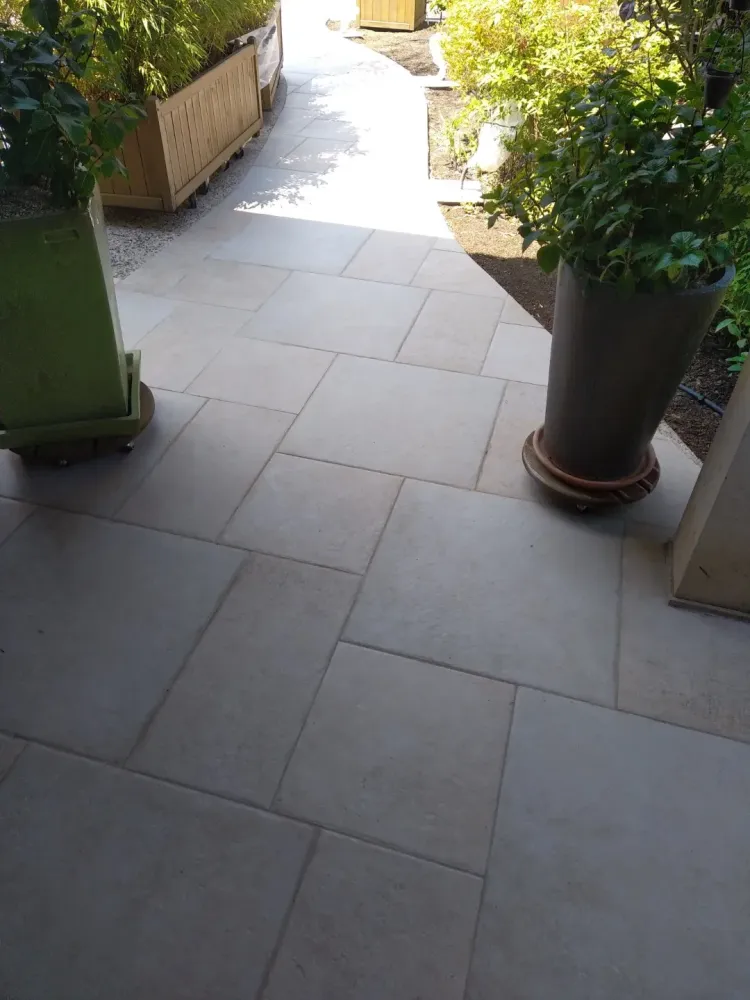 Pose de carrelage pour terrasse ou piscine Poussin et FIls (6)