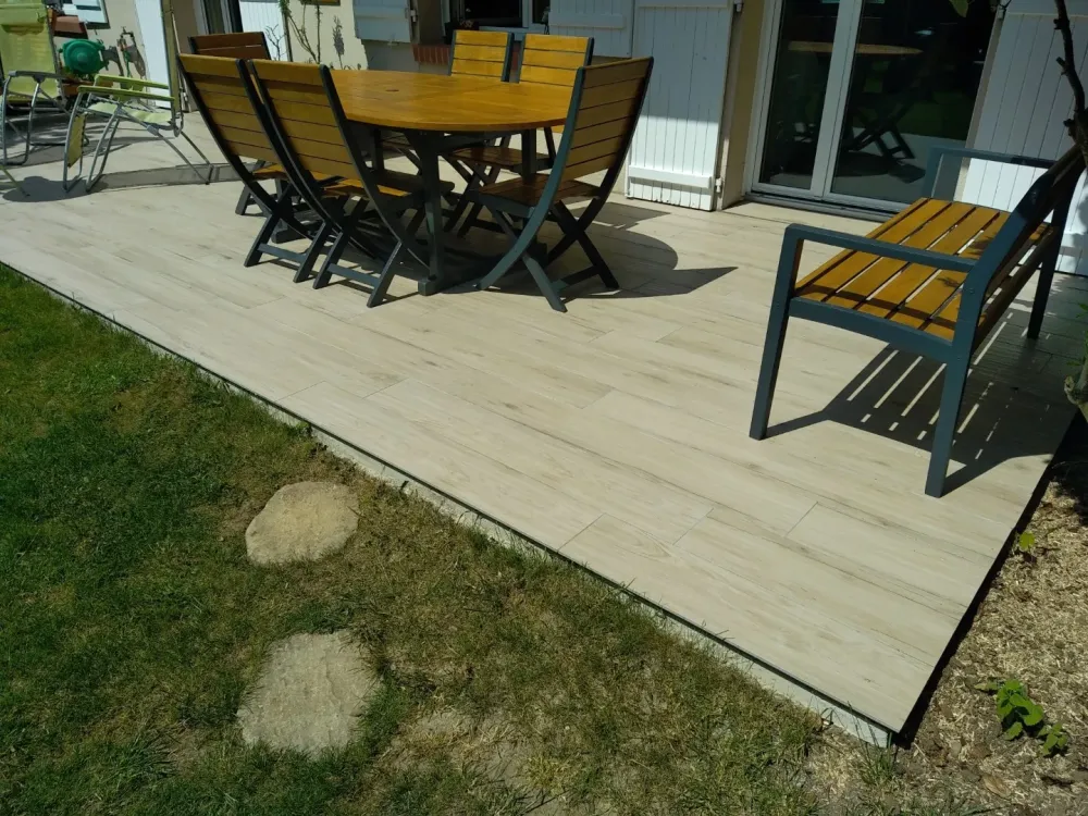 Pose de carrelage pour terrasse ou piscine Poussin et FIls (7)