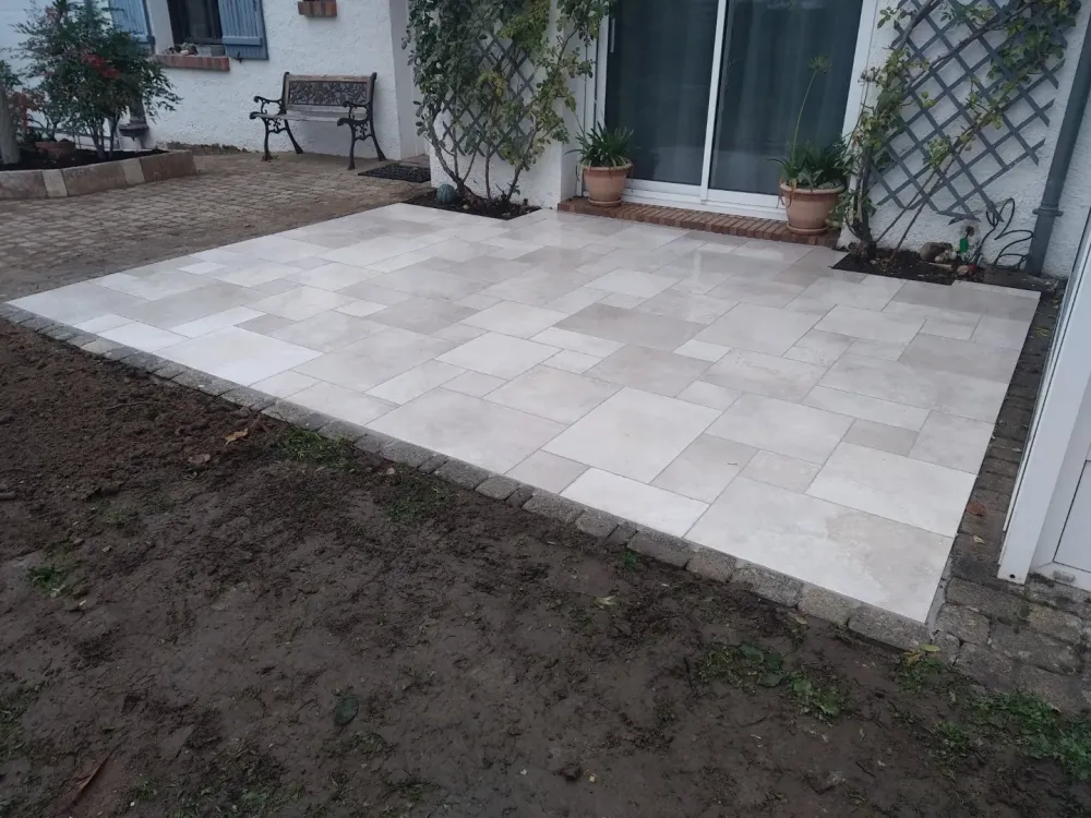 Pose de carrelage pour terrasse ou piscine Poussin et FIls (11)