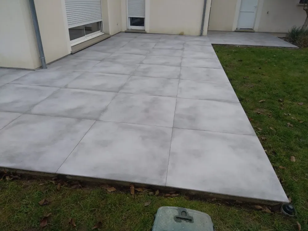 Pose de carrelage pour terrasse ou piscine Poussin et FIls (12)