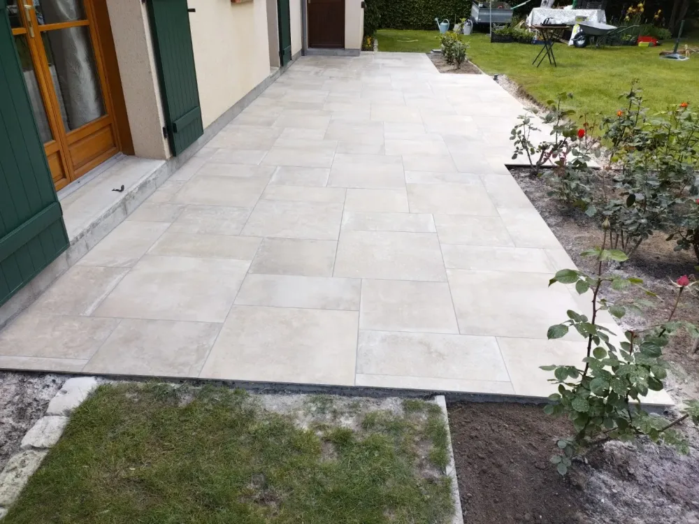 Pose de carrelage pour terrasse ou piscine Poussin et FIls (15)