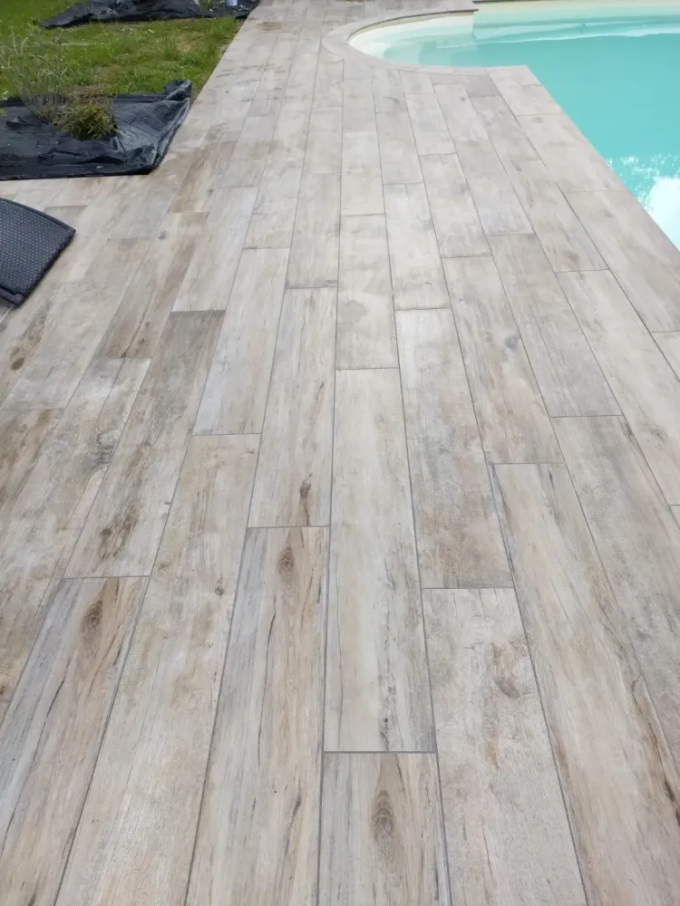 Pose de carrelage pour terrasse ou piscine Poussin et FIls (17)